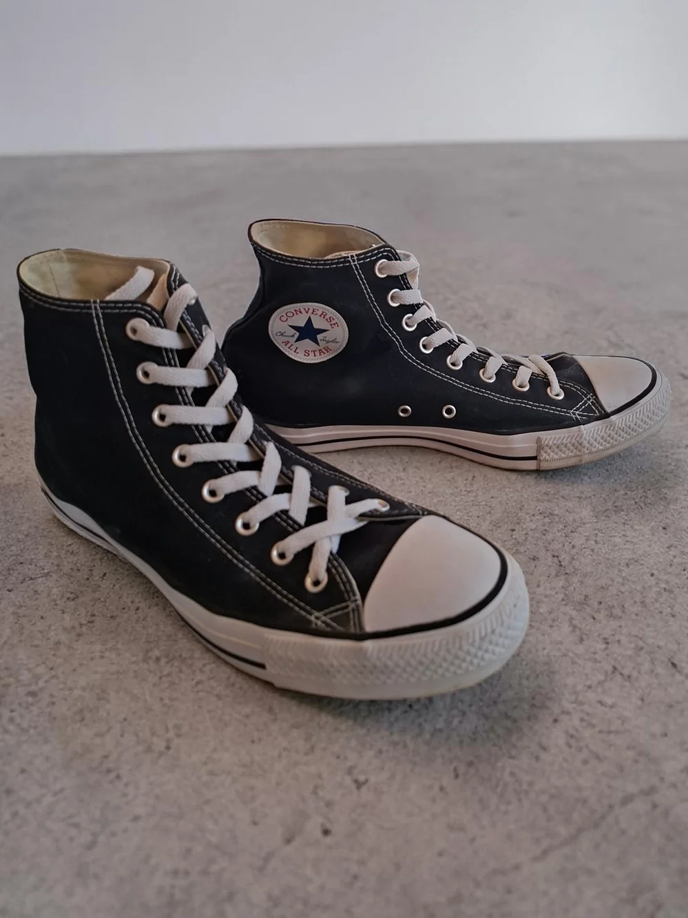 Converse Chuck Taylor All ⭐️ Star Men's High Top Sneakers - Black White Size 12 - Picture 3 of 13